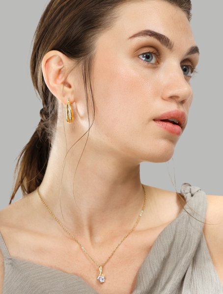Øredobber Gleaming Curve – 18k Gullbelagte
