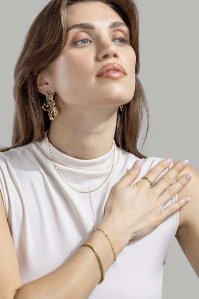 Liora Øredobber – 18k Gold Plated