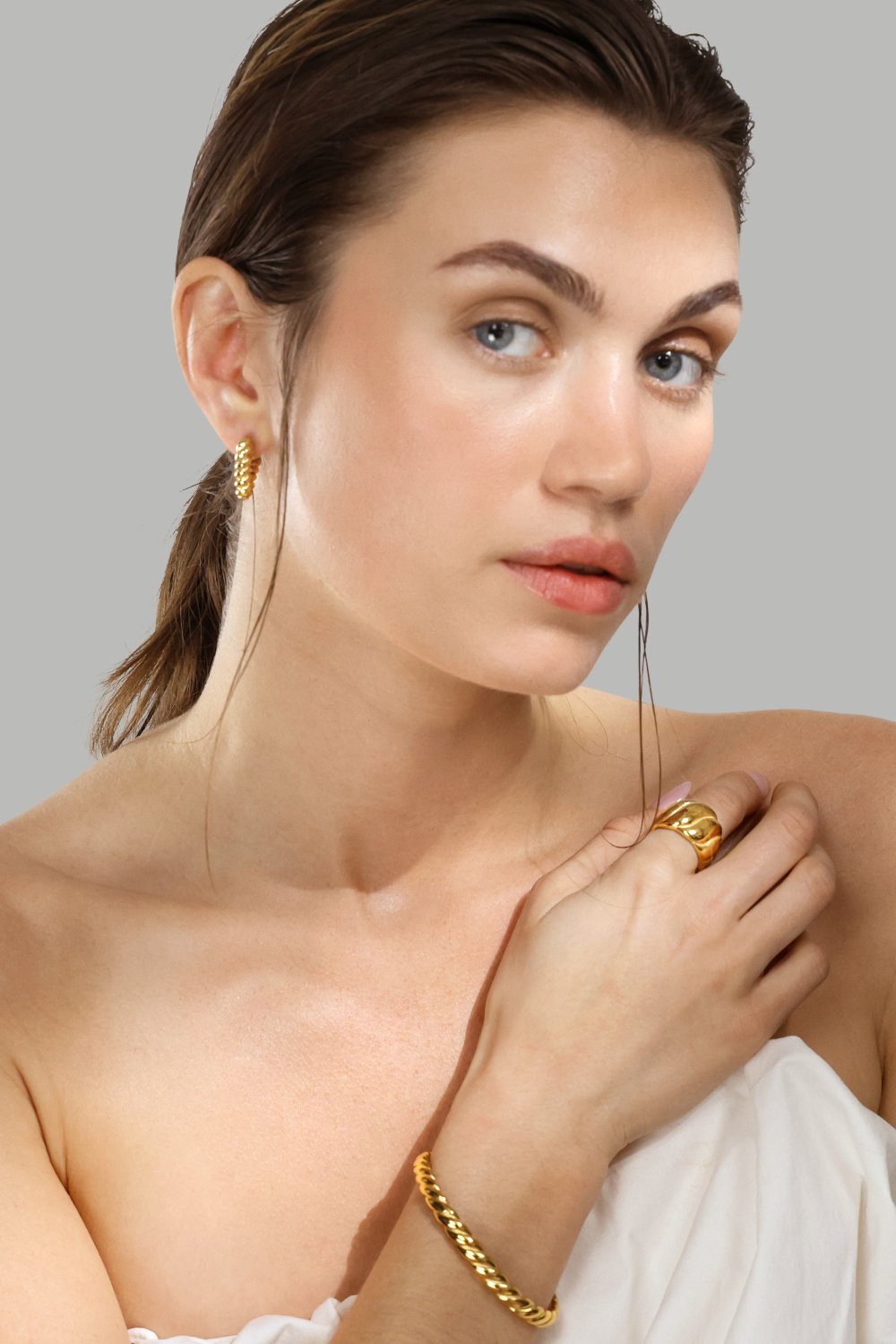  Øredobber Twisted Heart – 18k Gold Plated