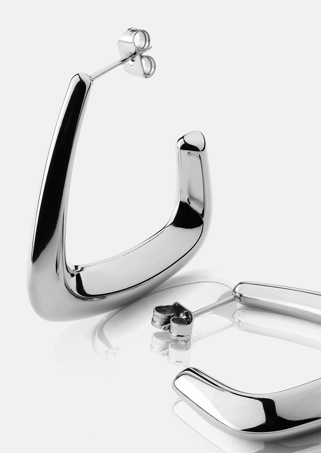 Øredobber Bold Curve – Sølvbelagte