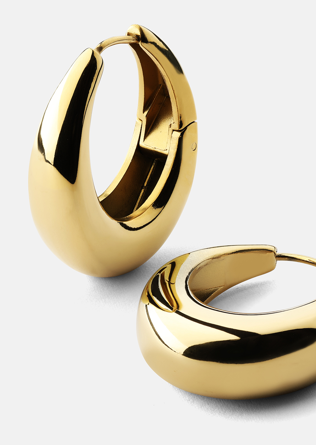 Øredobber Bold Curve – 18k Gullbelagte